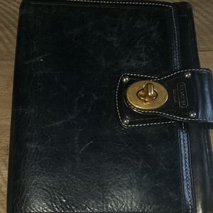 Authentic Coach planner black and gold fixtures
